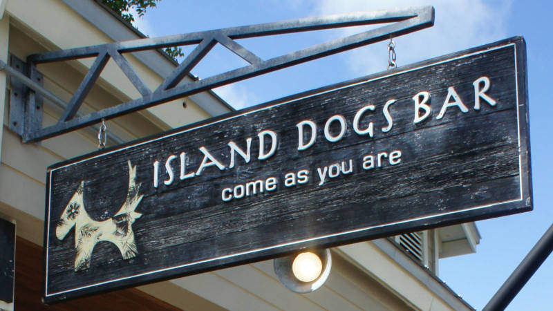 Island Dogs Bar.png